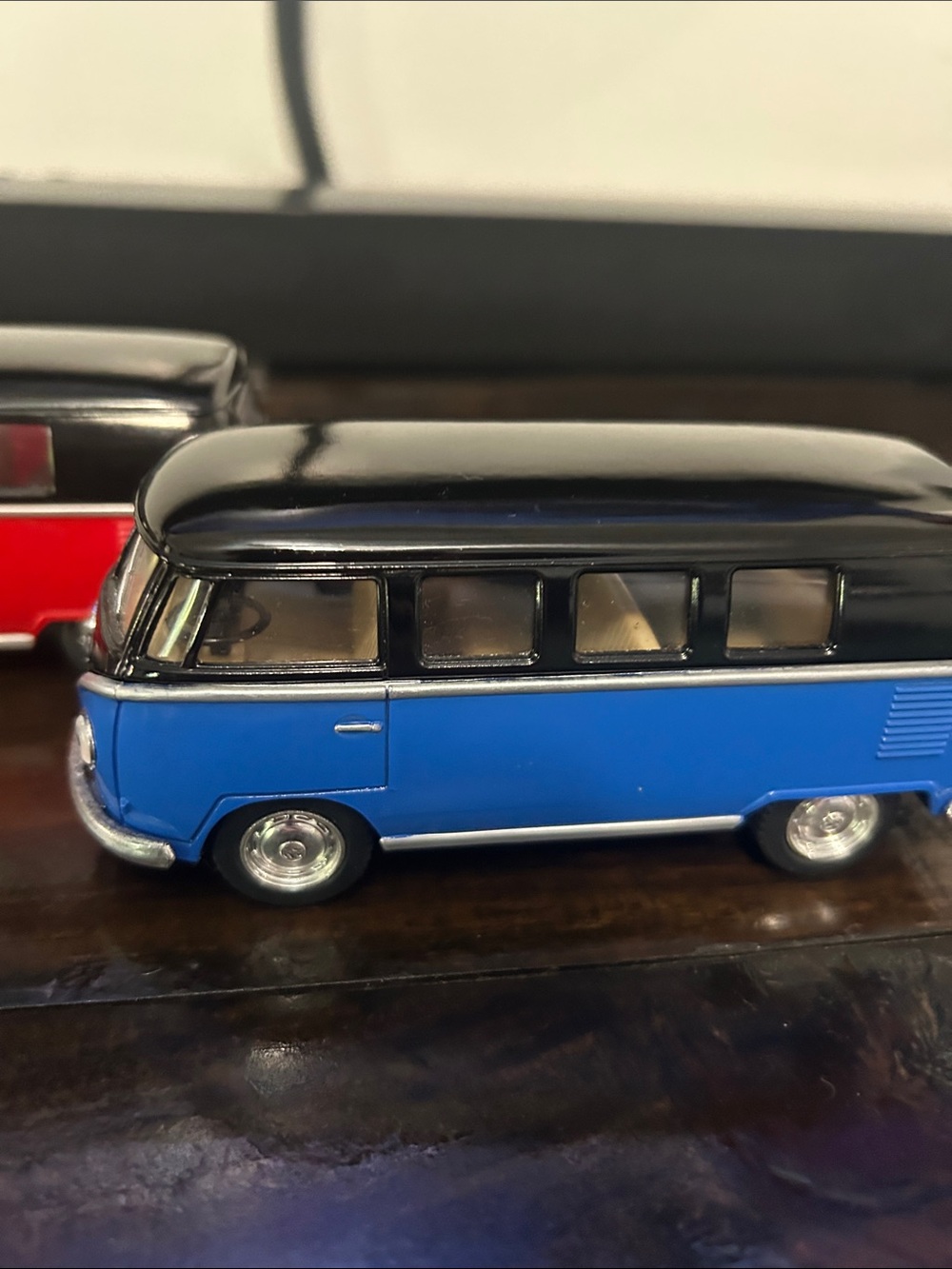 Retro VW Bus Collection - Picture 2 of 10